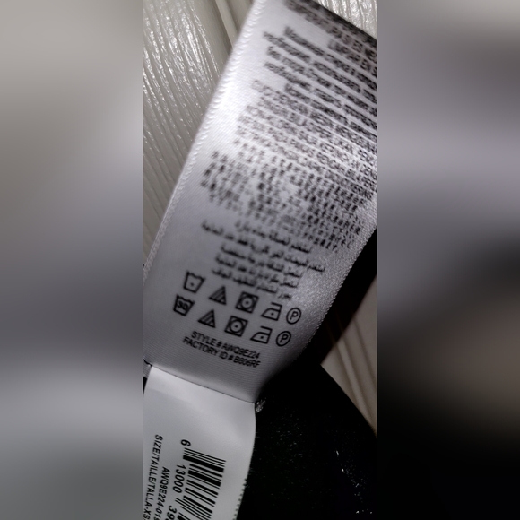 Backless pantsuit - Picture 4 of 6